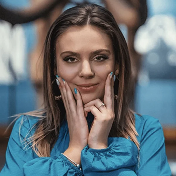 Laura Omloop stopt per direct met zingen