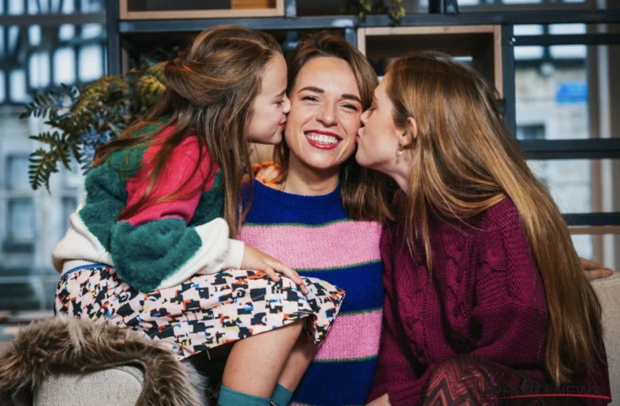 Stephanie Planckaert houdt haar hart vast voor dochter Elara: &ldquo;Gaat niet altijd even makkelijk zijn&rdquo;