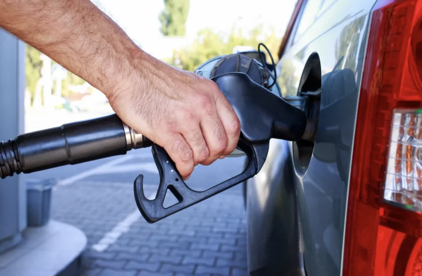 Maandag ENORME prijsstijgingen aan de pomp