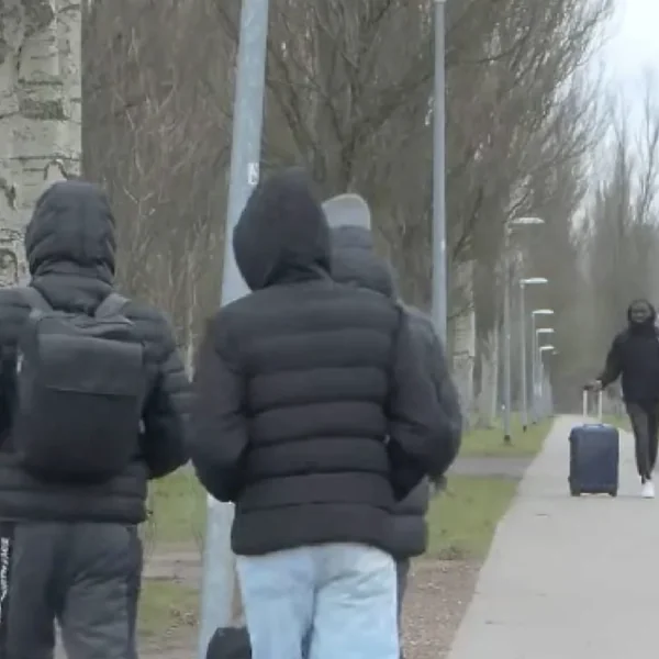 Nederlanders uit woningen gezet, moeten plaatsmaken voor statushouders