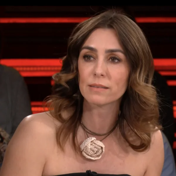 Kim Van Oncen deelt verontrustend verhaal: &ldquo;Brandweer moest raam inslaan om kind te redden&rdquo;