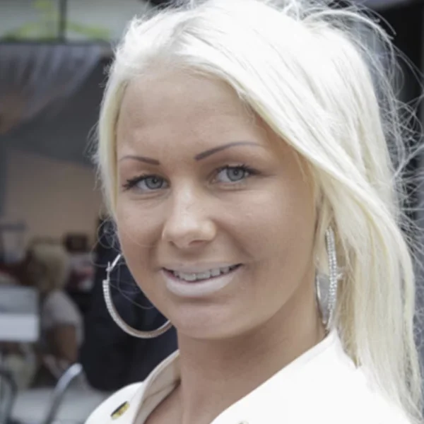 Volgers in shock om nieuw gezicht van Samantha &lsquo;Barbie&rsquo;