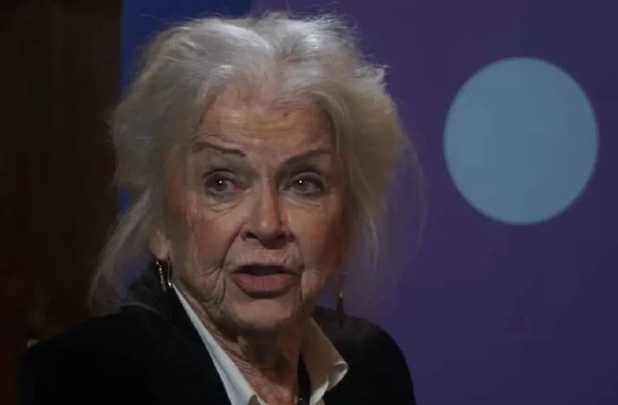 Hartverscheurend: Vrienden en familie nemen afscheid van Sonja Barend