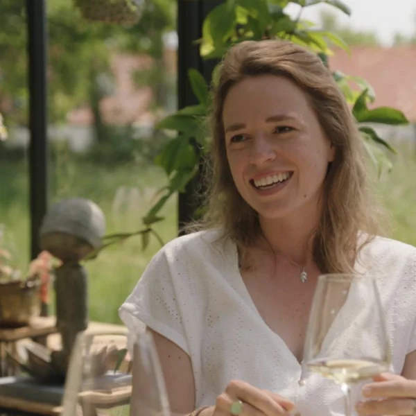 Stephanie Planckaert schrikt van kosten renovatie: &ldquo;Je wilt die facturen niet zien&rdquo;