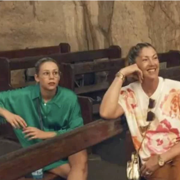 Kelly Pfaff deelt moeilijk besluit: &ldquo;Gemaakt in het belang van Shania&rdquo;