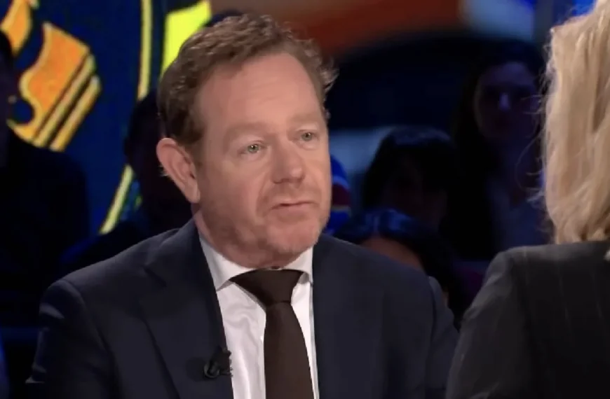 Minister roept hele bevolking op: Haal NU een noodpakket