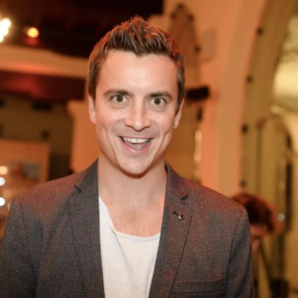 Iedereen zegt hetzelfde over nieuwe vriendin van Niels Destadsbader