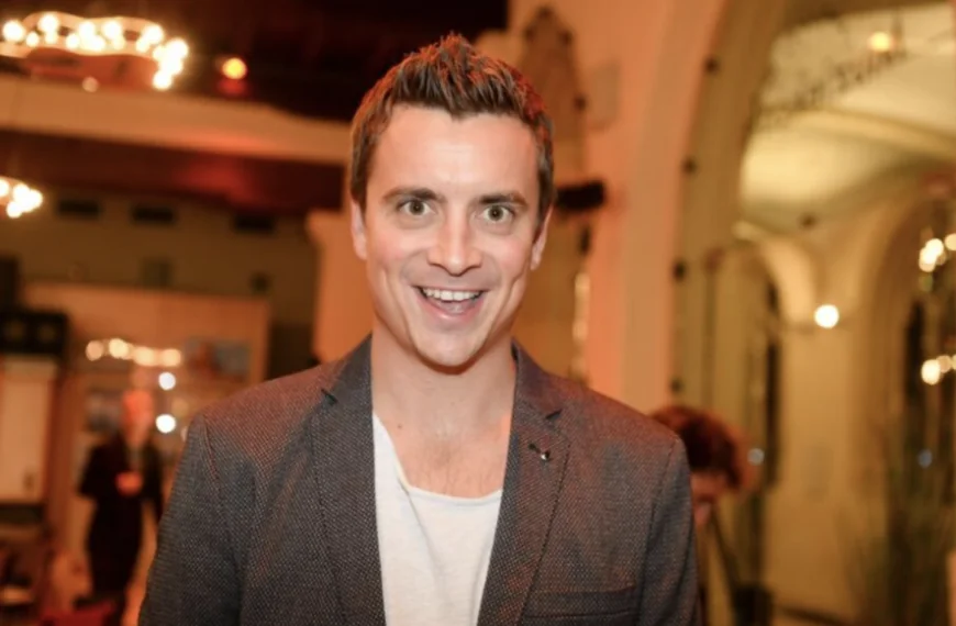 Iedereen zegt hetzelfde over nieuwe vriendin van Niels Destadsbader