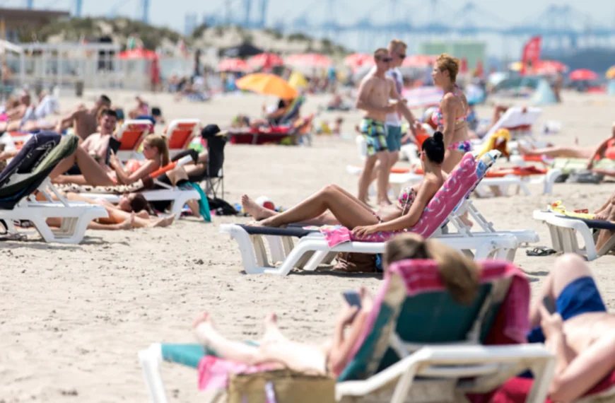 Aangepast weerbericht: Tropische hitte zaterdag wordt nog erger dan gedacht