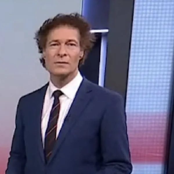 Dit is waarom NOS-nieuwslezer Jeroen Overbeek al wekenlang afwezig is: &rdquo;Veel sterkte&rdquo;