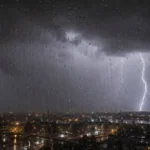 Weeralarm | Hier gaat het onweren, hagelen en valt er 15 mm regen in korte tijd