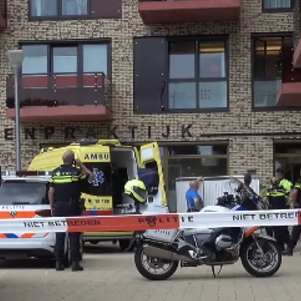 Zusjes (12, 14 en 16) schrijven afscheidsbrief en springen samen van balkon: ´Droevige reden´